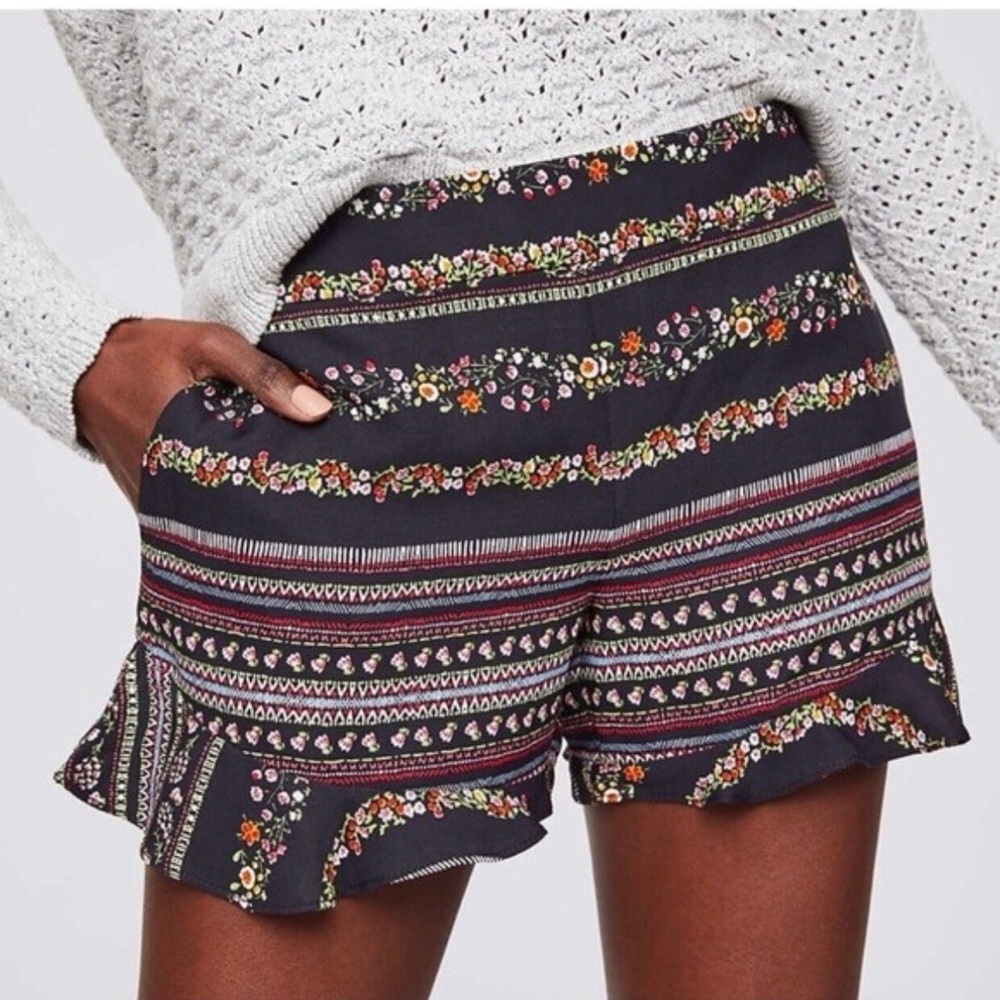 Floral Patterned Ruffle Shorts